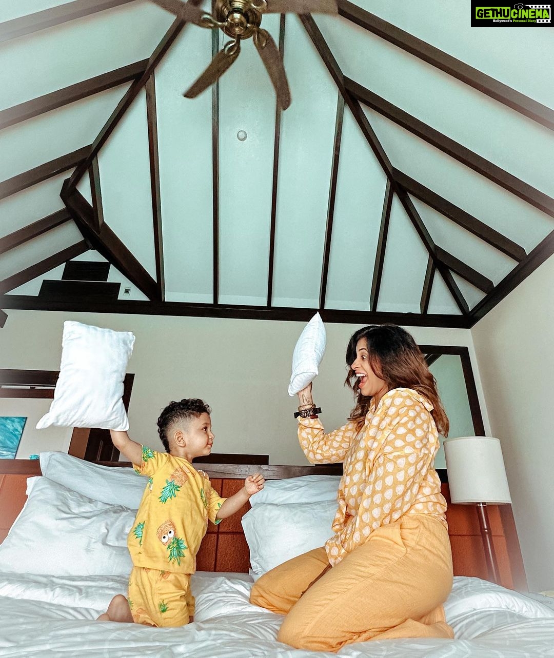 Kishwer Merchant Instagram - Pillow fight is onn 🥶🥶 with Mummmmaaaaa ❤️ #Sukishkababy #NirvairRai
