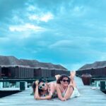 Kishwer Merchant Instagram - When she first says “What all you make me do for pictures” but finally gives in 🤣🤣 . Just chilling @coco_resorts @irisreps . #travel #sisinlaw #sistersinlaw #family #crazy #maldives #trip