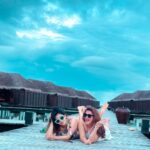 Kishwer Merchant Instagram - When she first says “What all you make me do for pictures” but finally gives in 🤣🤣 . Just chilling @coco_resorts @irisreps . #travel #sisinlaw #sistersinlaw #family #crazy #maldives #trip