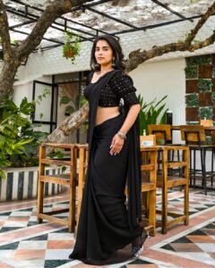 Komalee Prasad Instagram - In my element...❤️‍🔥🦋🥰🧿

Styling and outfit - my fav @gaurinaidu 😘

#sasivadane #promotions #djpilla