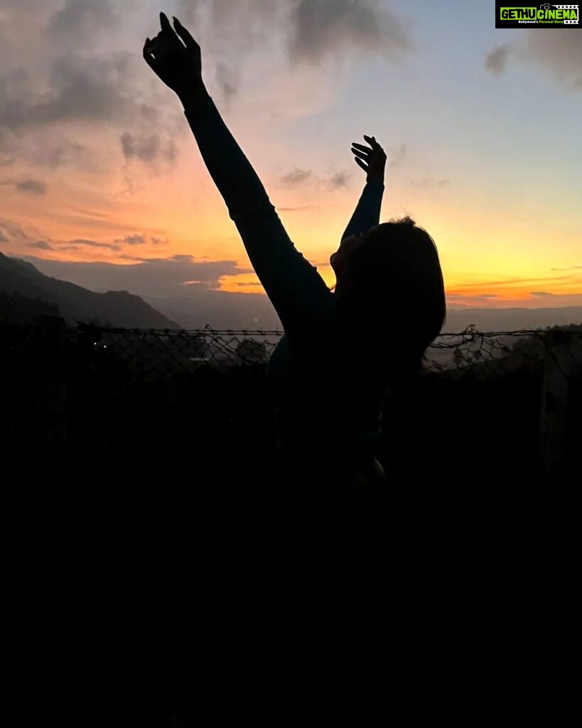 Komalee Prasad Instagram - Birthday 2023 ✨ Dear universe, thank you for another year of wisdom , growth and happiness..I have learnt the most imp things quite easily this time..to let go , to feel , to be kind , to give and to take back every ounce of love I have in my heart.. Spent my day far in the mountains amidst peace and magic that you hold within. While I am grateful to all the things you have sent my way , I am ready to live a million more that you saved for me.. Looking back to feel and looking forward to experience 💕✨🦋 #gratitude #birthday