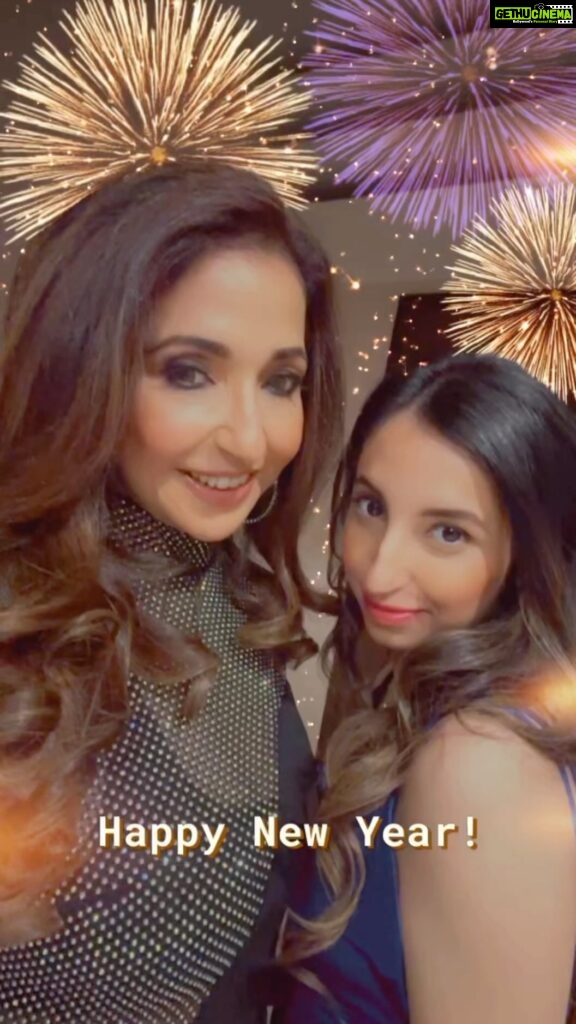 Krishika Lulla Instagram - Bye 2022 welcome 2023 with happiness love ….Reflect on our gratitude for people who were there for us in the past and whom we want in our lives in the future. It is the time of the year to let your loved ones know how special they are to you. 🤗🤗