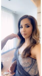 Krishika Lulla Instagram - Never burn the bridge, simply choose not to cross them anymore.
#krishikalulla❤️ #trendingreels #trending #loveyourself