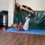 Krishika Lulla Instagram - I cannot do all the good that the world needs. But the world needs all the good that I can do ... #trendingreels #trendingsongs #yogapractice #acroyoga #corestrength #cores #balance #krishikalulla #krishikalulla❤️