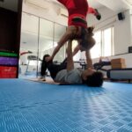 Krishika Lulla Instagram – Never give up 💪💪 #keeppracticing #gymnastgirl 
–
–
–
–
#krishika #krishikalulla #acro #acroyoga #gymnastics #tumbling #inversion #gymnast #partnerworkout #fitness #bodyweighttraining #fitindia #instagram #instagood #insta #instadaily #instamood #instapic #instalove #coach @kuldeep_freerunner Juhu, Maharashtra, India