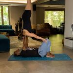 Krishika Lulla Instagram – If you never tasted a bad apple you would not  appreciate a good apple , you have to experience life to understand life 

My morning routine #learneveryday  #yoga #balance #core  #krishikalulla  #yogateacher @yogagurumansoorbaluch__ 

@nikotrickz  #gymnasticteacher  thank you sir thank this was inspired by you
