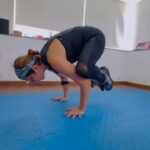 Krishika Lulla Instagram - The nature of yoga is to shine the light of awareness , into the darkest corners of the body Am sure a yoga 🧘 lover will agree #everydayisyogaday #happyyogaday #happyyogainternationalday #krishikalulla #trending #yogainspiration #yogapractice #yogaday #yogaeveryday