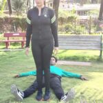 Krishika Lulla Instagram - Never had a clue this was being recorded …. I found it too funny …. Hence shared …..Cardio with full entertainment 😊😊😊😊😊#cardioworkout #funworkout #krishikalulla #nevergiveup #staystrong #stayhealthy