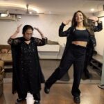 Krishika Lulla Instagram - “You’re only responsible for being honest, not for someone else’s reaction to your honesty.” The best time with mom @demblaraju #krishikalulla #krishikalullamotherdaughterseries #trendingreels #trendingsongs