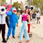 Kriti verma Instagram - When u have micky mouse, panda and doraemon on set 📸 #kriti #kritiverma #biggboss #mtv #roadies