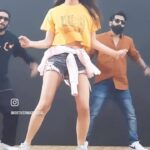 Kriti verma Instagram - Ohh yes..The Stage will always be my first ❤️🫶🏻🧿 This song is dedicated to the love of my life…Stage it is 🥰🧿♥️ Short rehearsal before we rock the stage🧿 #kriti #kritiverma #stage #show