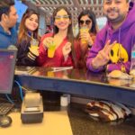 Kriti verma Instagram - First layover at Ethiopia …💗🔥🧿 7th number video..main mobile bhi ni rakhti haath me..kyunki mere mobile se video record hori ti😂😂 #airportdiaries #kriti #kritiverma #ethiopia #jaimatadi🙏🧿 Addis Ababa, Ethiopia