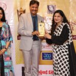 Leslie Tripathy Instagram - So here's sharing a sneek peek of our successful show and we celebrate our 4 th Anniversary bash of our @growingentrepreneursng community with felicitation of our #geentreprenueraward and our #gemagazinelaunch and featured 25 successful Entrepreneurs It was a great evening well spent with our honourable Chief Guest @abhijeetashokraneofficial @nidarshana_gowani @dr.manjulodha We missed you mam Our guest of honour @deecee_20 @namrata_thakker @caanilgoyal @mickey_mehta we missed you sir Our celebrity guest @ojasrajanihairnmakeupacademy @filmmakermanisharanawat @kkhushijaain Our special Guest @himanshu_agarwal._ @anujazaverihapp @anisha_purswani @lubdhaporwal @queenkaren777 @nutansoni Special mention for our Growing entrepreneur magazine cover a big thank u to my favourite couple @manasi_parekh @parthivgohil9 @deeceepaps All our Successful entrepreneur/awardees and our entrepreneur featured in Magazine a big thank you to all you guys @mittalkotaktarotcardreader @nandniguptaa @vijitvyas2023 @shamim_dhamaskar @avanipithadia @kamakshee_creation @jahnavithadeshwar @sshreevidhyaa @decorwithdhruv @hodophile_21 @pethavenindia @purvijaveri @nirupama.fitlifestyle @shahanissha @poojasodagar @immrunal @poojaanand @payalsurekha @shabia_walia @kapadiaasma @haswataprasanna @roopachoksi @jayamunot @dipalishah @abundance_with_pooja @shukrana_preetisingh @sp_photography12 @jayshreeshah @rupeeboss sharadhegde Special thanks to my photography partner @sp_photography12 My mua @shamim_dhamaskar My beautiful host @leslietripathy My saree @thegrowingindiastore My printing partner @pragatienterprise @pritika_graphics 🙏🙏🙏Thank u everyone for your trust The Club Mumbai