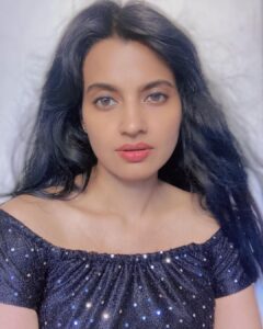 Leslie Tripathy Instagram - Thank you for birthday wishes , continued support and blessings friends and fam. You have my back, I have your back.Bless you. Love you💛💚 with #gratitiude love #leslietripathy 💛 Mumbai, Maharashtra