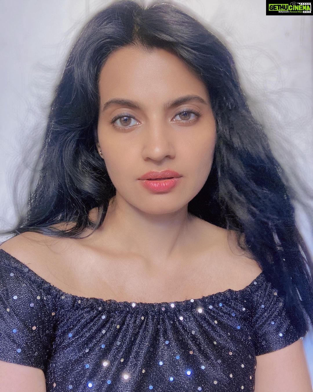 Leslie Tripathy - 8.3K Likes - Thank you for birthday wishes , continued support and blessings friends and fam. You have my back, I have your back.Bless you. Love youšš with #gratitiude love #leslietripathy š