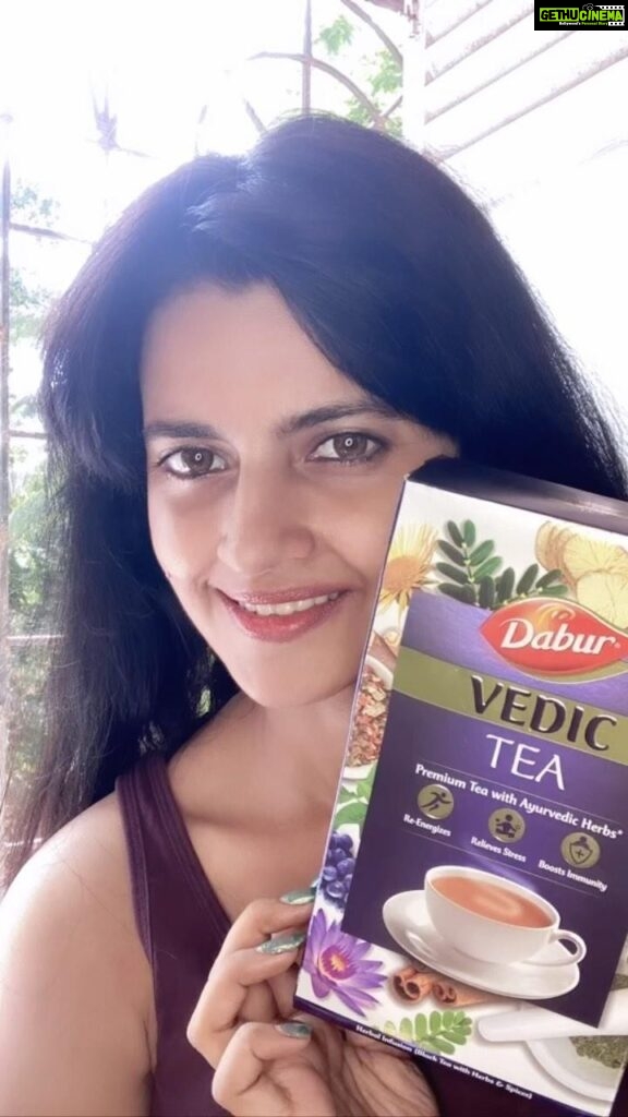 Leslie Tripathy Instagram - Introducing @daburvedictea DABUR VEDIC TEA I am a tea lover and I cannot imagine starting my day without a perfect cup of tea. For me perfection means an amazing kadak taste with surety of good health as well. Yes, you read it right, healthy tea! That’s why I have switched to Dabur Vedic Tea. This premium tea blend offers an irresistible taste with goodness of over 30+ real Ayurvedic herbs like Ashwagandha, Tulsi, Mulethi etc. *Available on Flipkart, Link in my Bio* @daburvedictea #tea #DaburVedicTea #healthy #premiumtea #tasteandhealth #morningritual #perfectcup #Re-energizes #RelievesStress #BoostsImmunity #tea #chai #health #wellness #fitness #tealover #teatime #healthylifestyle #tealovers Flipkart : bit.ly/3M1tiLT Mumbai, Maharashtra
