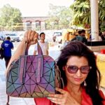 Leslie Tripathy Instagram - #ad reflective unique bags by @uneekindia #reelsindia #trendybags #uneekbag #leslietripathy Mumbai, Maharashtra