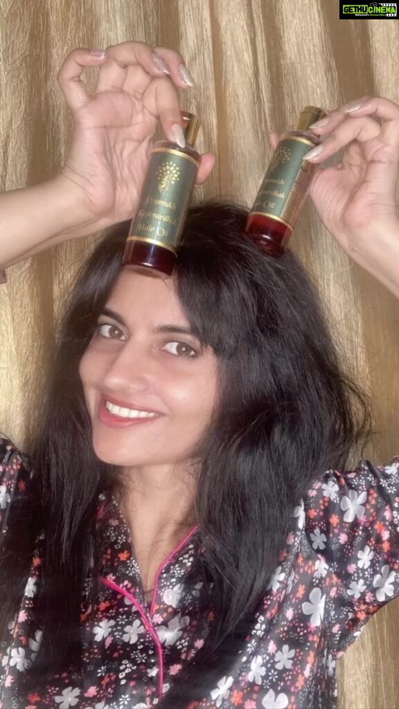 Leslie Tripathy Instagram - #ad @pramukh_hair_oil Best results for ✅Alopecia Patches, ✅Encourages fresh hair growth, ✅Stops greying of hair ✅Cures insomnia Mumbai, Maharashtra