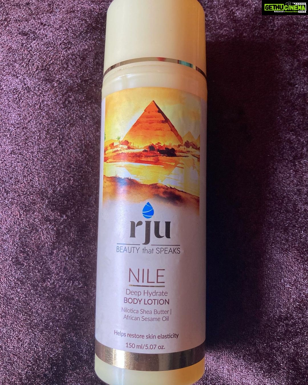 Leslie Tripathy Instagram - @rjucare body lotion ✅deep hydrates my skin with #niloticasheabutter #africansesameoil . ✅helps restore skin elasticity #SkinUpwithRju#HydratingSkincare#Creasip #instadaily #instagood #instafamous #beautyhacks #beautybloggers #vocalforlocal Mumbai, Maharashtra