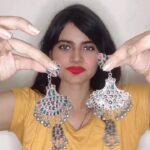 Leslie Tripathy Instagram - I ordered these lovely earrings from @thegrowingindiastore by @nidhi_pandya5555 @growing_buddies @gloriousgujju let’s be #vocalforlocal #vocalforlocalindia🇮🇳