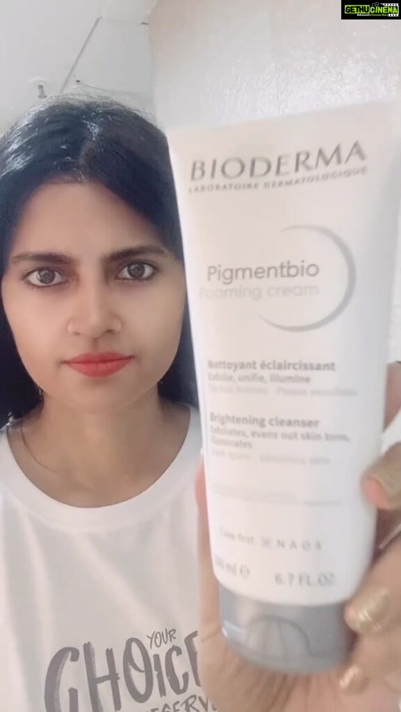 Leslie Tripathy Instagram - *Pigmentbio Foaming Creme* #RespectMySkin @biodermaindia @viral.pitch Are you giving your skin the respect that it deserves? How are you respecting your skin? I respect My Skin by choosing @biodermaindia SAY YES TO RADIANCE with Pigmentbio foaming creme! Its an AHA exfoliating Cleanser (only for INR 799) ✔ Brings Radiance from 1st Wash itself ✔ Helps reduce existing dark spots ✔ Exfoliates & Evens out the skin tone.