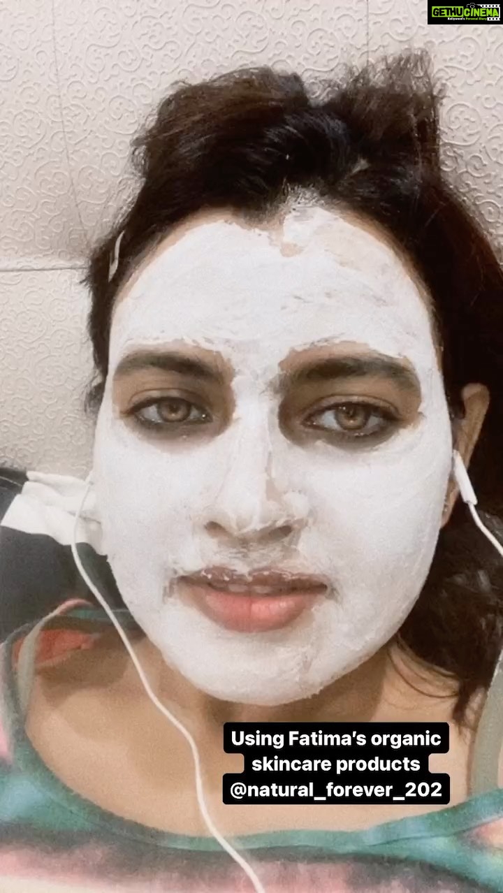 Leslie Tripathy Instagram - Using #organicskincare products by @natural_forever_202 #womeninbusiness