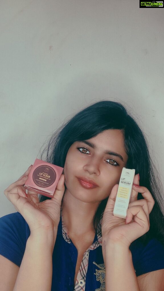Leslie Tripathy Instagram - @thenaturalwash for my My Lip Care👄 routine using lip care scrub and lip serum Indulge in Birthday Special TREAT!🥰🧴 Order products from @thenaturalwash at FLAT 55% OFF + EXTRA 5% OFF on order above ₹999/-🤩💸 Combos on flat 60% off Pamper yourself with super-affordable products ASAP!🫶🏻 To shop visit: www.thenaturalwash.com #TNW #TheNaturalWash #TNW4YOU #Birthday #Birthdaypost #Birthdaycelebration #Birthdaydiscounts #Birthdaysale #leslietripathy Mumbai, Maharashtra