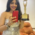 Leslie Tripathy Instagram - Thank you @azharhussaindirector @yiia_national @shibamediawprk @yiia_official @shahu8930 for award and opportunity and @sufiyankapadiaa . My Outfit by @foreverpretty.co.in Mukti A Smita Thackera