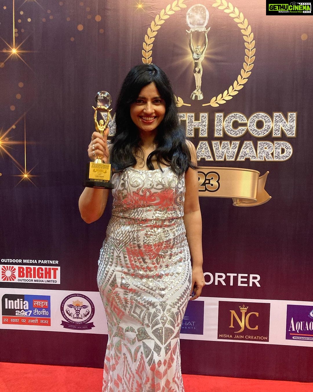 Leslie Tripathy Instagram - Thank you @azharhussaindirector @yiia_national @shibamediawprk @yiia_official @shahu8930 for award and opportunity and @sufiyankapadiaa . My Outfit by @foreverpretty.co.in Mukti A Smita Thackera