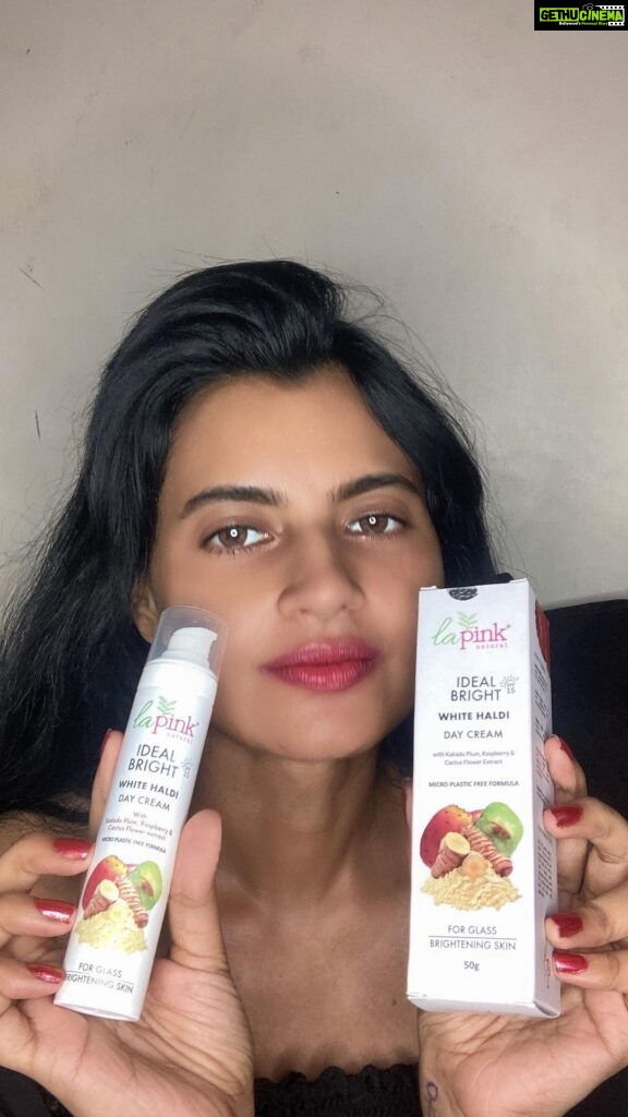 Leslie Tripathy Instagram - @lapinknatural Ideal Bright White Haldi Day Cream brings 100% Microplastic Free products for the first time in India! It has SPF 15 with Kakadu Pulm, Raspberry and Cactus Flower Extract It has Micro Plastic Free Formula It reduces Pigmentation and Dark Spots Enhances Glass Brightening Skin ✅Suitable for all skin types and ✅Suitable for men and women ✅White Haldi -reduces dark spots, pigmentation , fine lines ✅Cactus flower- helps in brightening skin and reduction of dead skin ✅Kakadu Plum- Full of Vitamin C giving elasticity to skin ✅Raspberry- Sun Protection and skin brightening ✅Sea Lettuce Flakes- Originated in France. For lightening skin, gives luminous and ultra refined complexion #zeromicroplasticsinside #leslietripathy #viralreels #instagood #instagram #instadaily #instamood #instareels #instareelsindia❤️ #skincareroutine #skincareproducts #beauty #skincaretips #glowingskin #healthyskin #selfcare #antiaging #naturalskincare #skincareaddict #skincareindianblogger #skincareindia #skincareindianskin #facial #skincarecommunity #serum #beautytips #skincarejunkie #skincarelover #organicskincare #beautycare Mumbai, Maharashtra