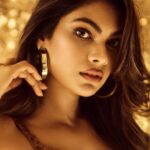Lopamudra Raut Instagram – All that glitters is gold !  Shot by @shreyansdungarwal hair by @kavita.gour.184 make up by @harshpawar_makeupacademy18 #photography #goldenhours #vibe #lopamudra #lopamudraraut
