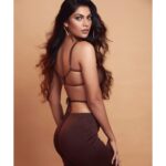 Lopamudra Raut Instagram – Once they go brown, they never back down !! 👱🏽‍♀️ Shot by @yngtj
Makeup Artist: @nitutamang143
Hair Stylist: @farah_kadkotra
Assistant:@bunty_acharya  @dhruwang9
Studio: @mayra.fashion.studio