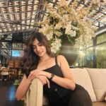 Losliya Mariyanesan Instagram – Here we glow ✨