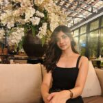 Losliya Mariyanesan Instagram – Here we glow ✨