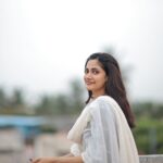 Losliya Mariyanesan Instagram - 🤍 📸 @dhanush__photography 👱‍♀️ @priyaprabu_artistry 👗 @studio_l_by_lini