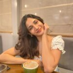 Losliya Mariyanesan Instagram - Believe in sudden positive shifts. Things can change for you at anytime. #october🦄