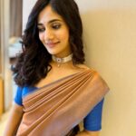 Losliya Mariyanesan Instagram - 💫 Thanks for this beautiful saree @tribanga_india Makeup & hair @vaishuzmakeover Jewels @anamika_nuptial_aabaranam