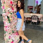 Losliya Mariyanesan Instagram - Bloom 🌸🌷 @touronholidays