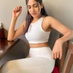 Losliya Mariyanesan Instagram - Alexa 🎶play my Thursday motivation playlist. @nareshfitness