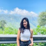 Losliya Mariyanesan Instagram -