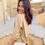 Losliya Mariyanesan Instagram - 🤎 @touronholidays
