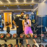 Losliya Mariyanesan Instagram - Appreciation post When I was started my work out on 2021 . it’s been a very long journey. I faced a lot of obstacles in this journey. This is not an easy job , sometimes I don’t wanna get up I just wanna sleep , somedays my body doesn’t cooperate with me . Sometimes my mind says just sit and calm your mental health. But I realised one thing getting up early & doing my work out & doing my every day routine it taught me how discipline l am. It has been almost 3 years now . I feel stronger & healthier ever before. 💪🏻 Last picture is my first ever picture in 2021.. @nareshfitness Thank you coach for pushing me so much.