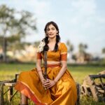 Losliya Mariyanesan Instagram – அனைவருக்கும் தித்திக்கும் பொங்கல் நல் வாழ்த்துக்கள் 🌞🫶🏻

@dhanush__photography 
@studio_l_by_lini