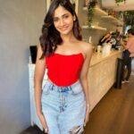 Losliya Mariyanesan Instagram – Ready to slay any day ☺️ @touronholidays 

Top @shimona_stalin