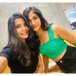 Losliya Mariyanesan Instagram - Stress less 💃 @it_is_madhuri