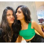 Losliya Mariyanesan Instagram - Stress less 💃 @it_is_madhuri