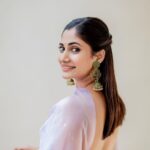 Losliya Mariyanesan Instagram - Live as though life was created for you . @navin.appu @studio_l_by_lini @sty1e_guru