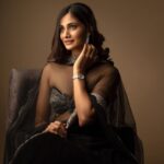 Losliya Mariyanesan Instagram - Never regret anything you have done with a sincere affection . Designer @archana.karthick Photographer @navin.appu Makeup & hair @sty1e_guru @mizubackdrops