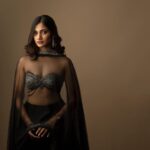 Losliya Mariyanesan Instagram - Never regret anything you have done with a sincere affection . Designer @archana.karthick Photographer @navin.appu Makeup & hair @sty1e_guru @mizubackdrops