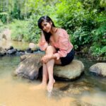 Losliya Mariyanesan Instagram - Rain or Shine 😶‍🌫️
